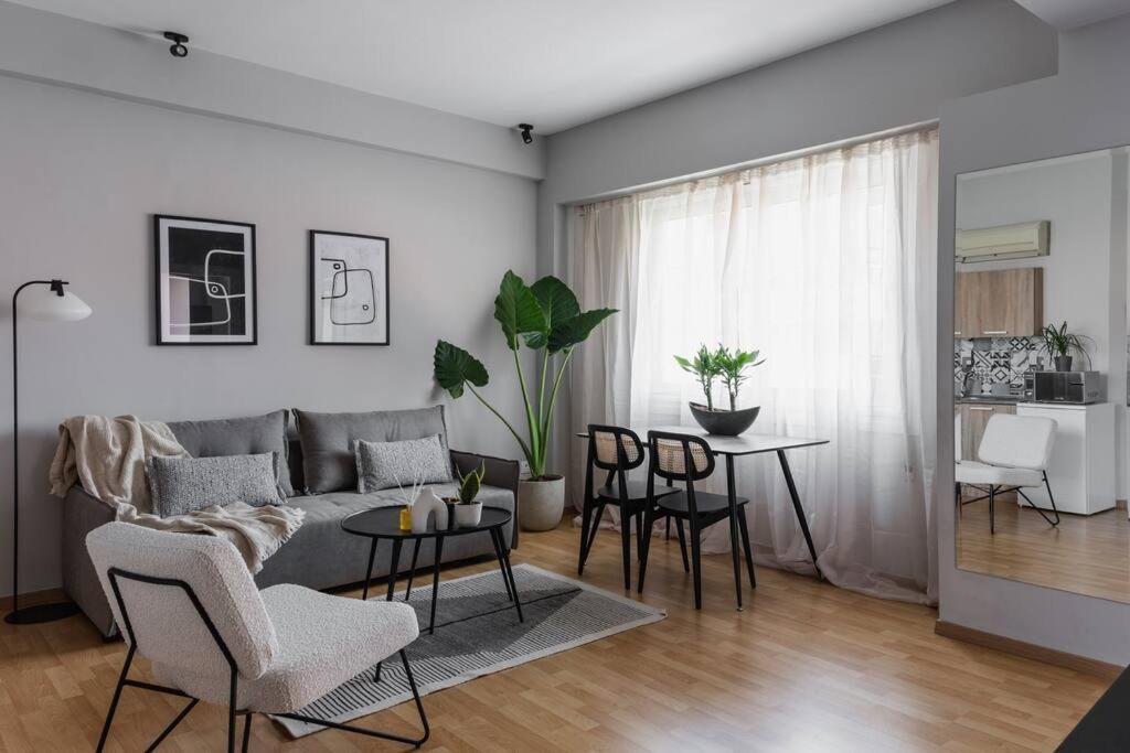 Your Cosy Perch In The Heart Of The Athenian Buzz Exterior foto